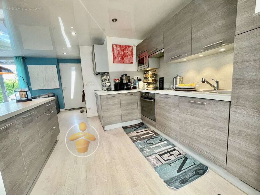 Maison à FRIERES-FAILLOUEL