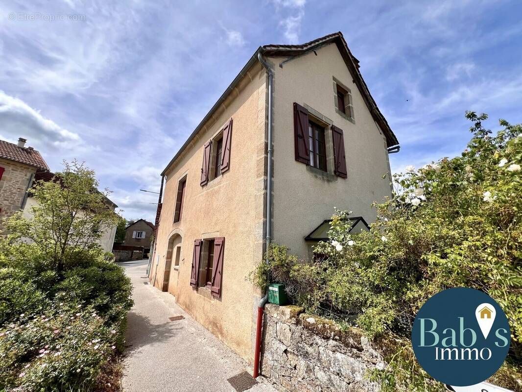 Maison à LACAPELLE-MARIVAL