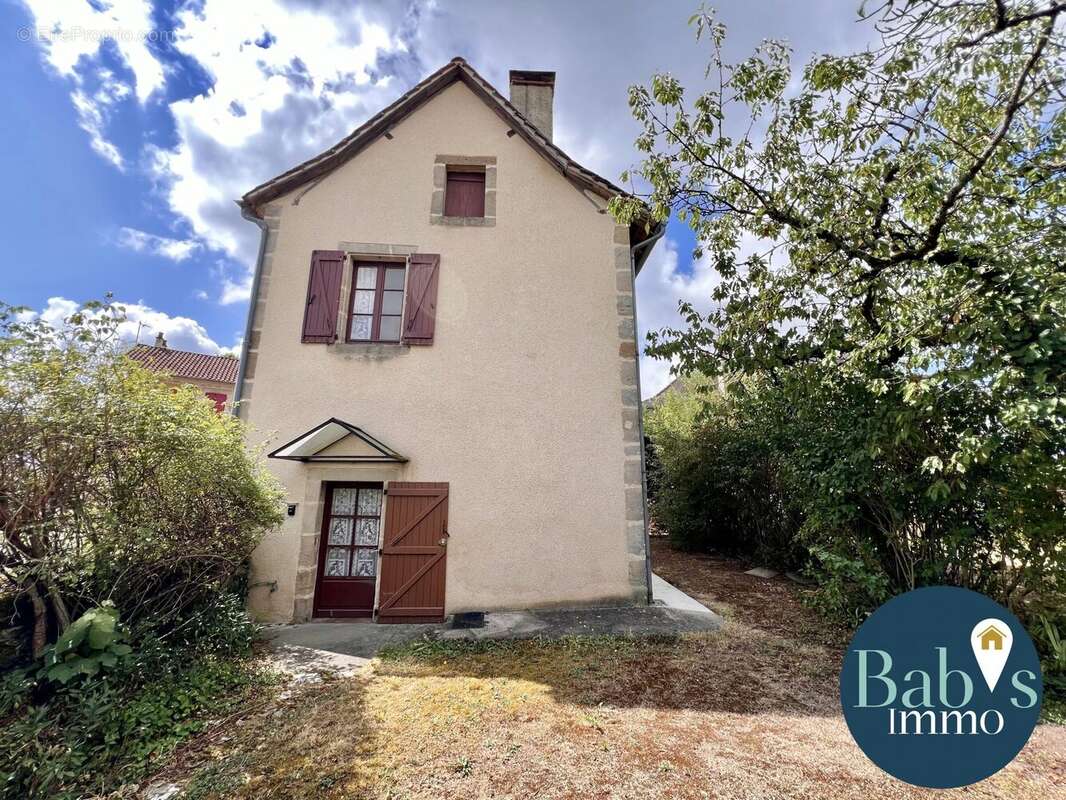 Maison à LACAPELLE-MARIVAL