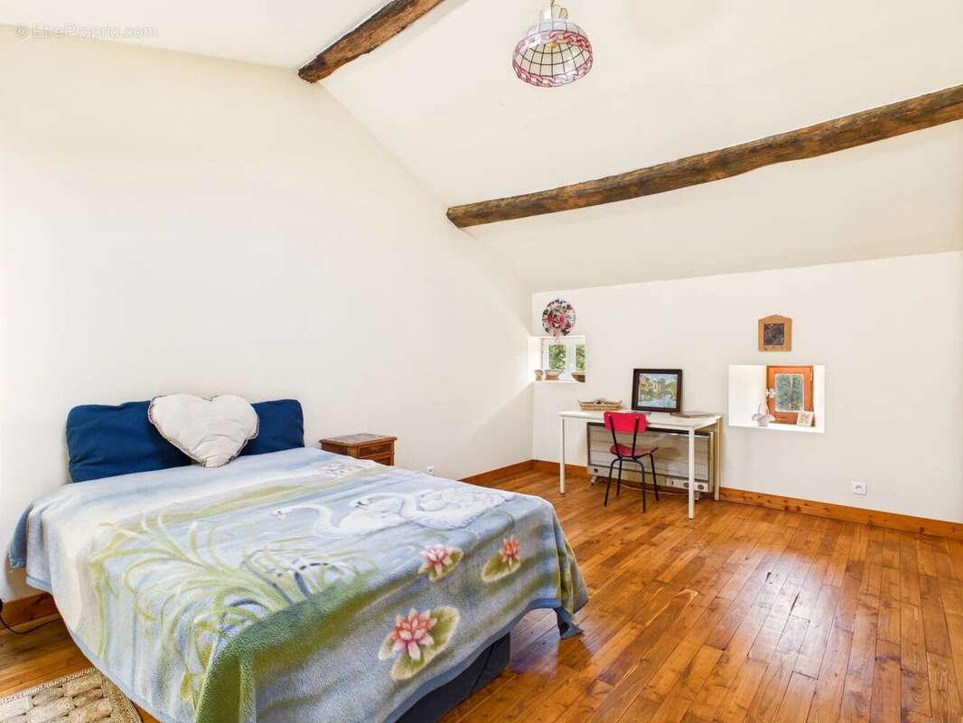 Maison à CHEF-BOUTONNE