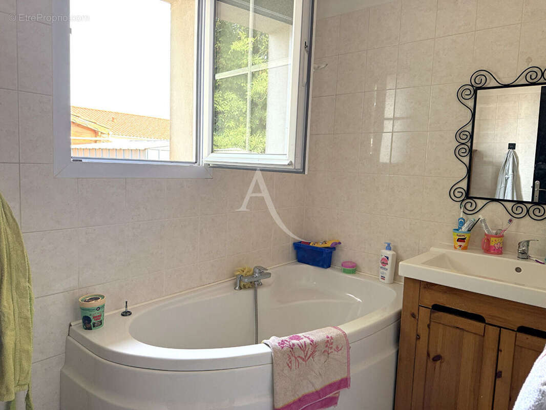 Maison à LA JONCHERE