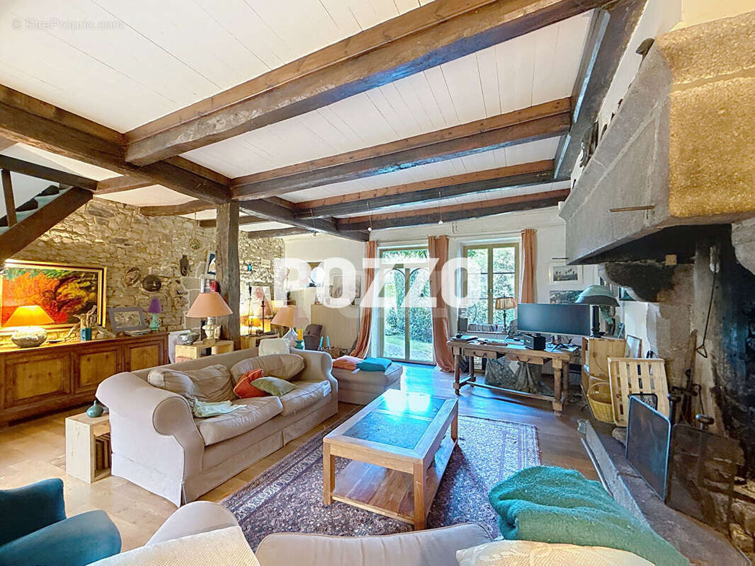 Maison à SAINT-PIERRE-LANGERS