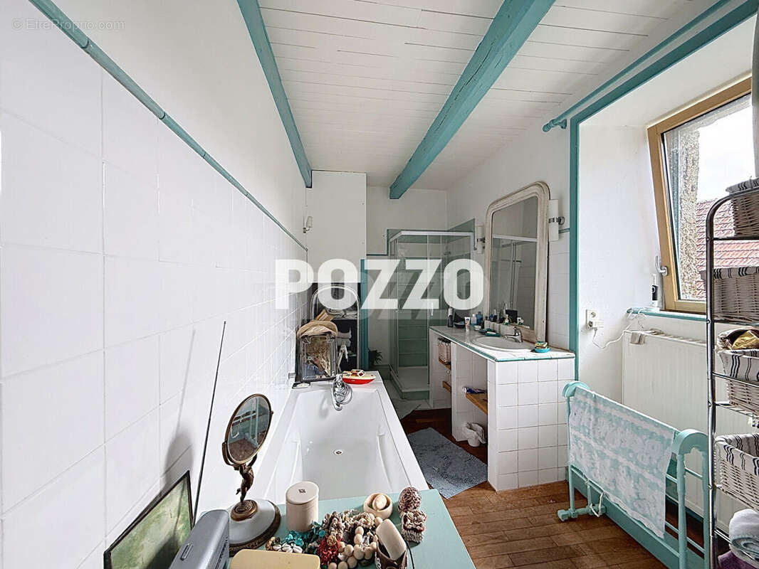 Maison à SAINT-PIERRE-LANGERS