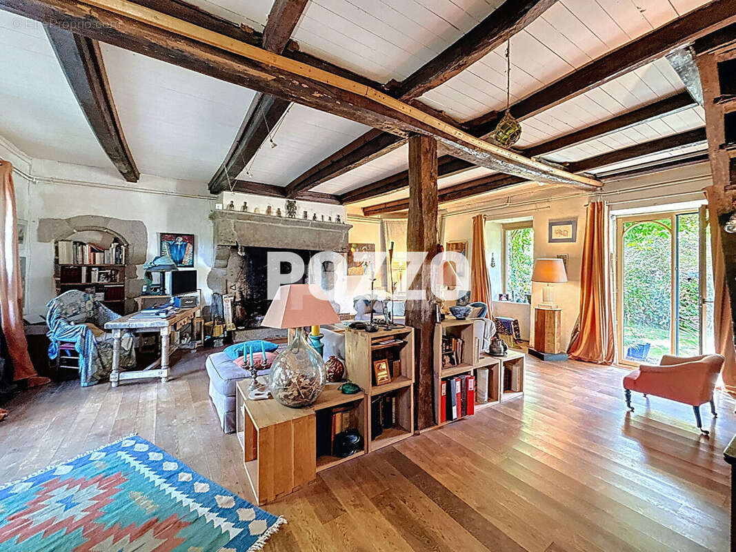 Maison à SAINT-PIERRE-LANGERS