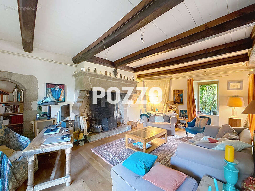 Maison à SAINT-PIERRE-LANGERS