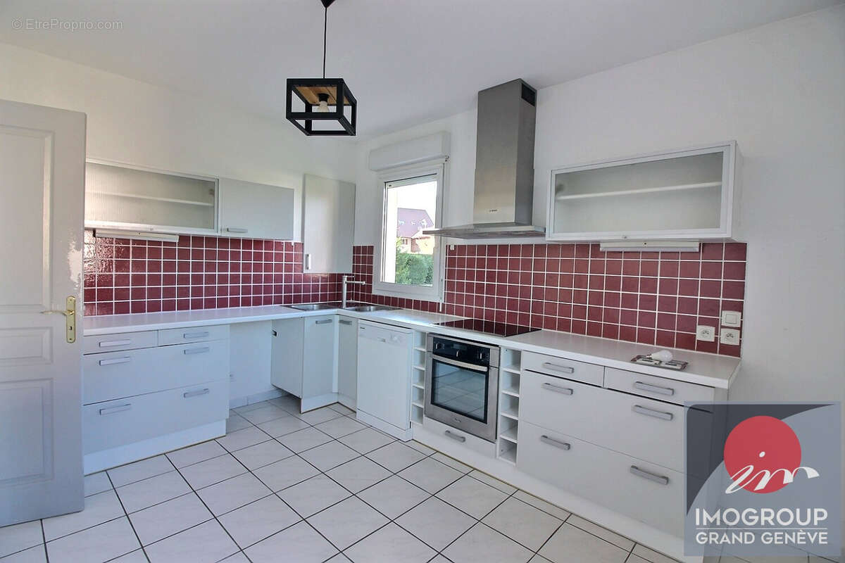 Appartement à CHEVRY