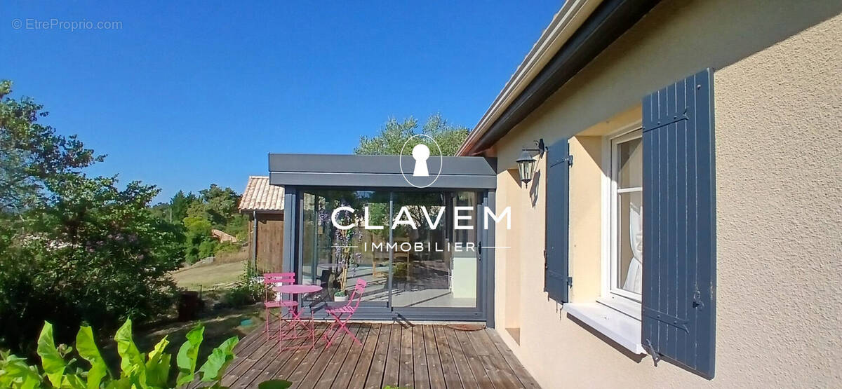 Maison à SAINT-ROMAIN-LA-VIRVEE