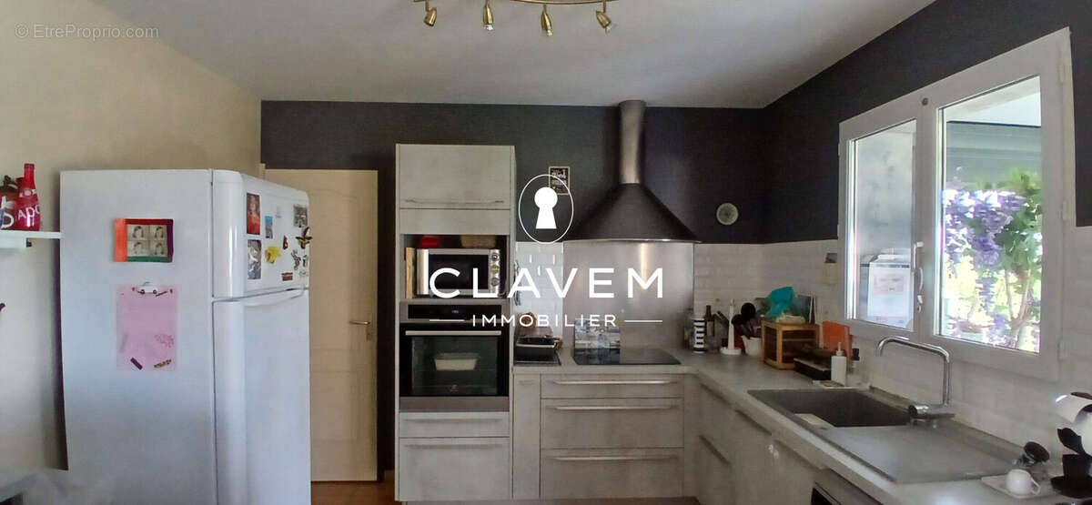 Maison à SAINT-ROMAIN-LA-VIRVEE