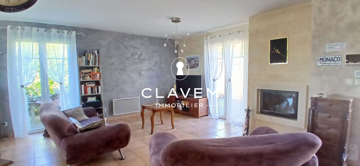 Maison à SAINT-ROMAIN-LA-VIRVEE