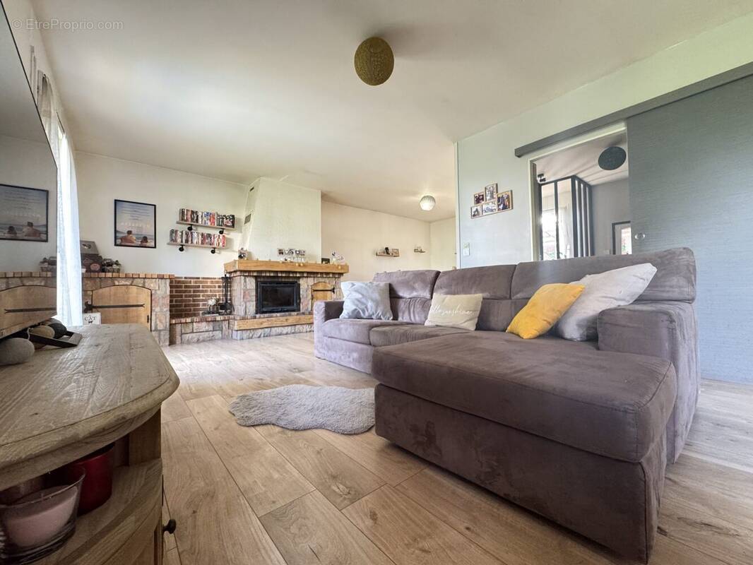 Maison à SAINTRY-SUR-SEINE