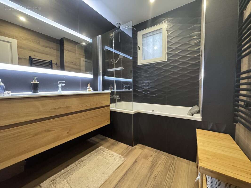 Maison à SAINTRY-SUR-SEINE