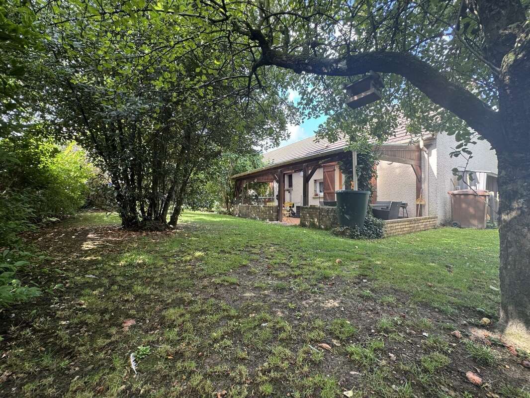 Maison à SAINTRY-SUR-SEINE