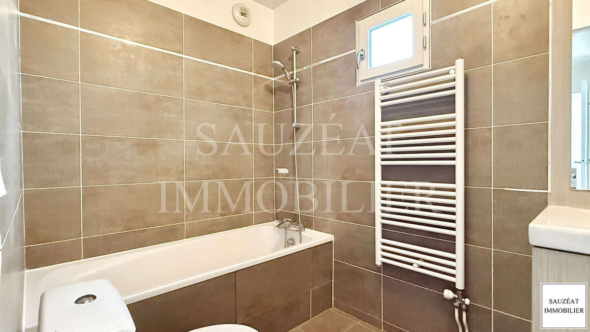 Appartement à BAGNEUX