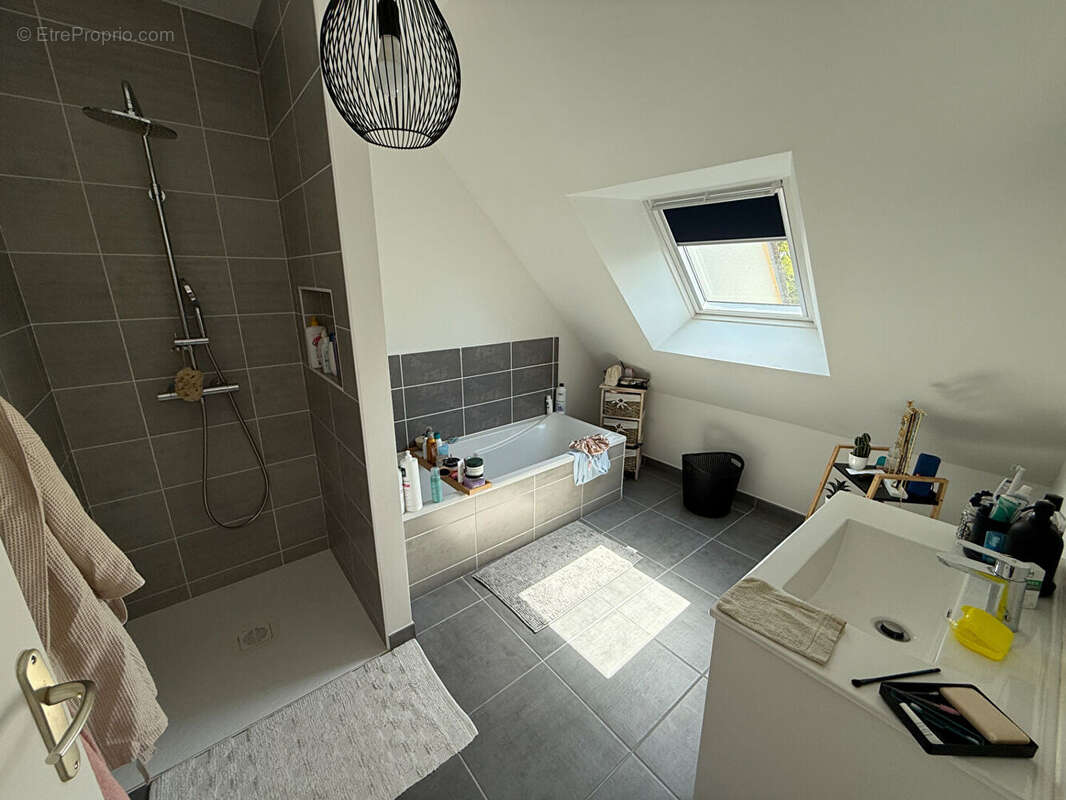 Maison à SAINT-AMAND-LONGPRE