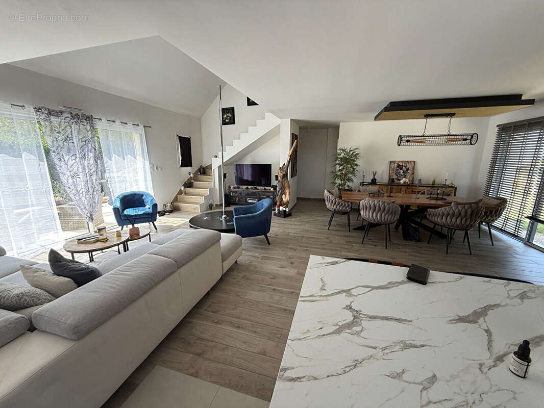 Maison à SAINT-AMAND-LONGPRE