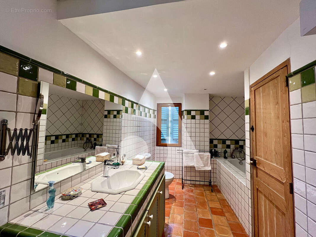 Maison à SAINT-MAXIMIN-LA-SAINTE-BAUME