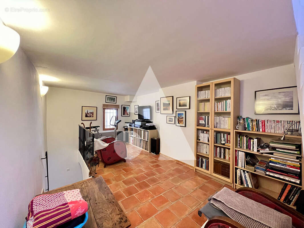 Maison à SAINT-MAXIMIN-LA-SAINTE-BAUME