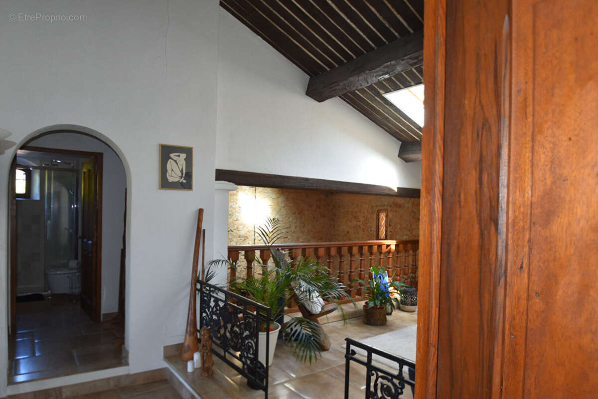 Maison à MONTAUROUX