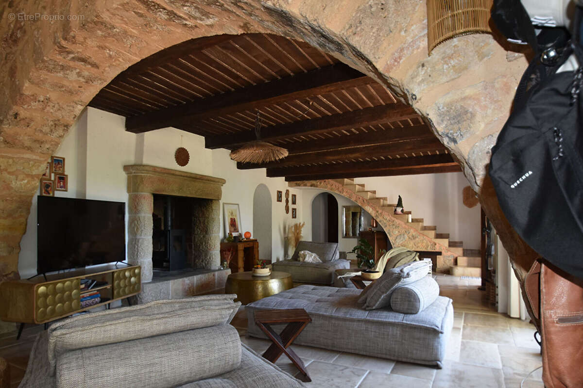 Maison à MONTAUROUX