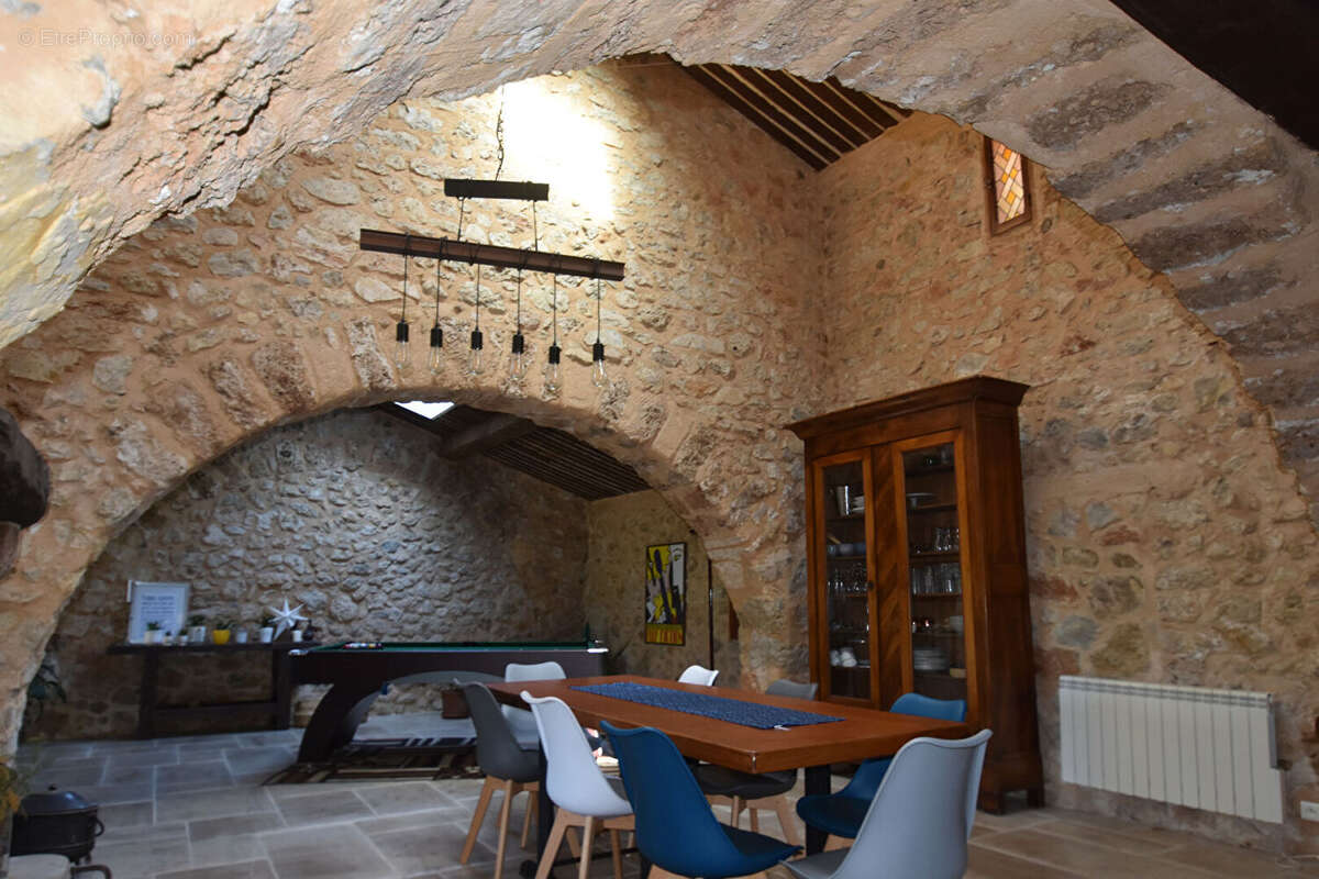 Maison à MONTAUROUX