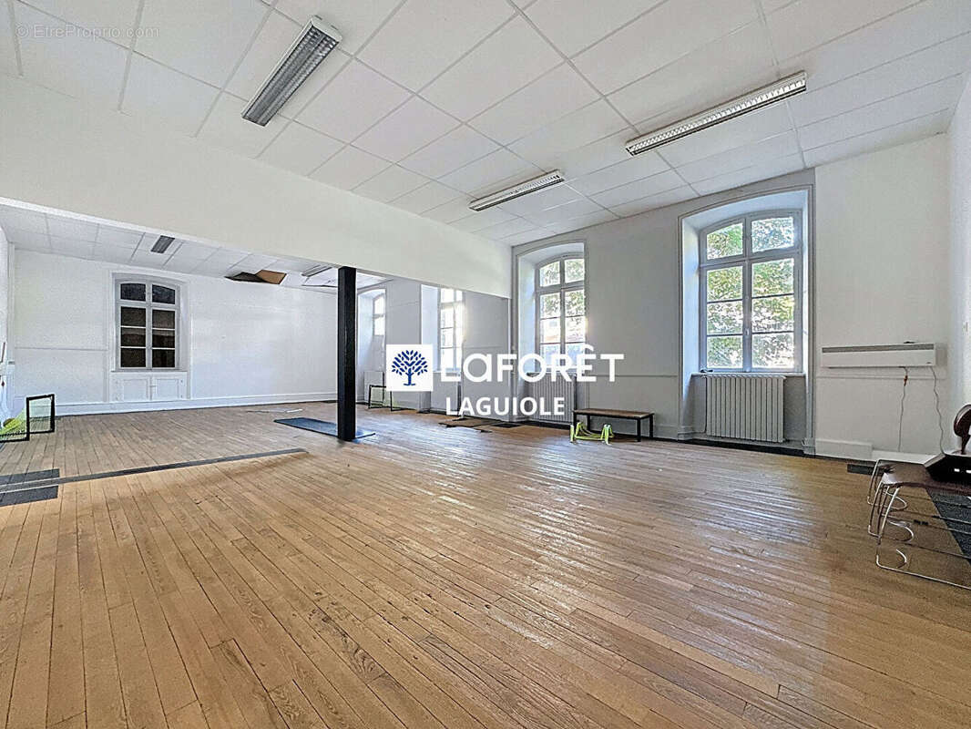 Appartement à CHAUDES-AIGUES