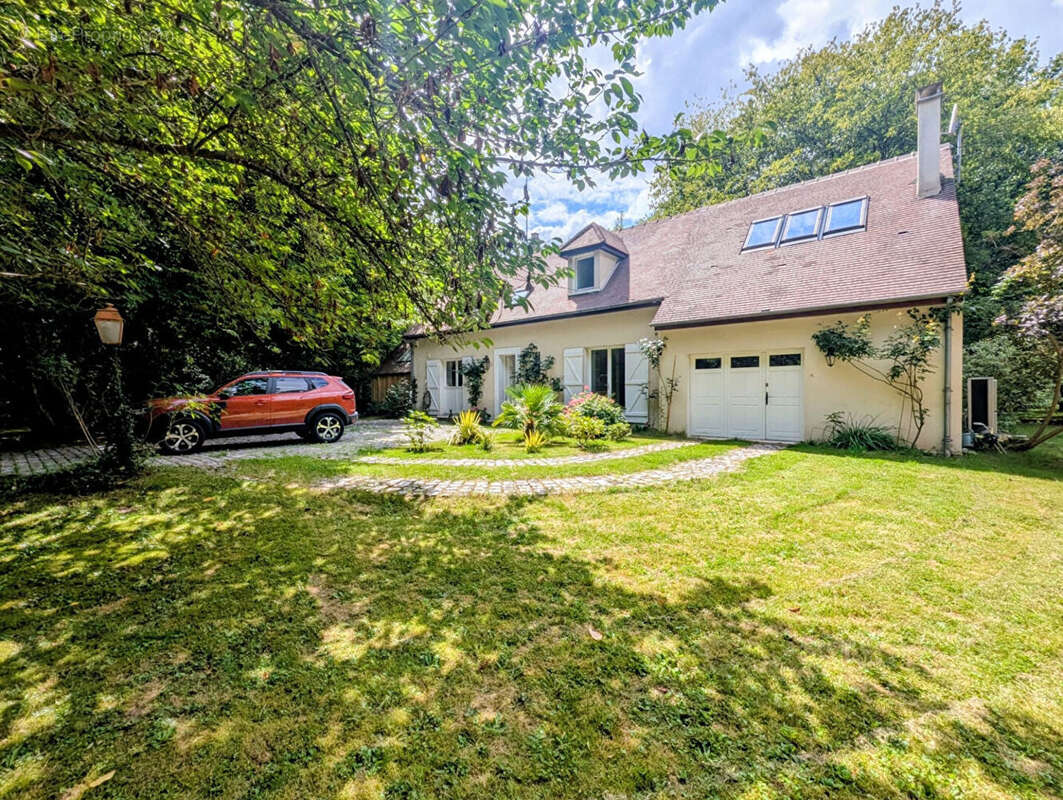 Maison à MILLY-LA-FORET