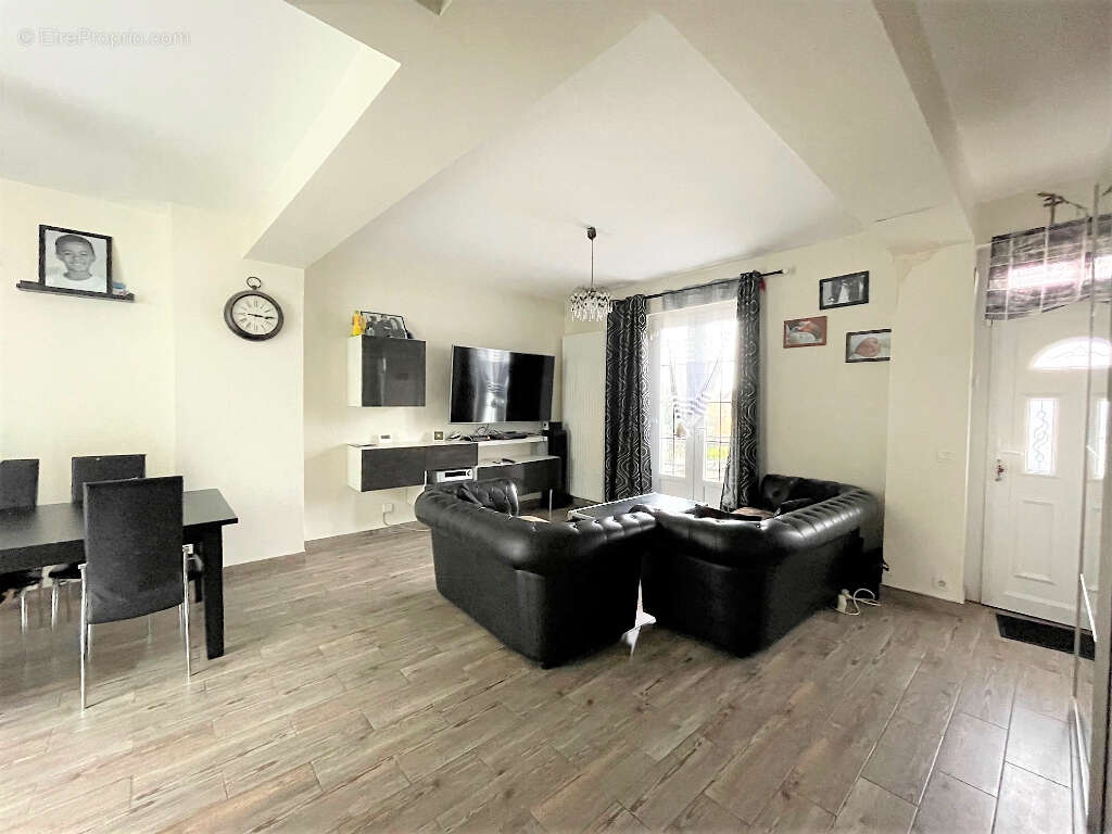 Maison à SAINT-LEU-LA-FORET