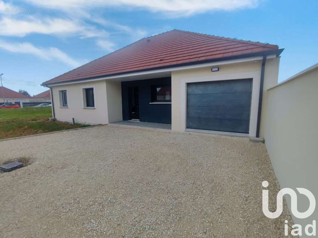 Photo 2 - Maison à BREVIANDES