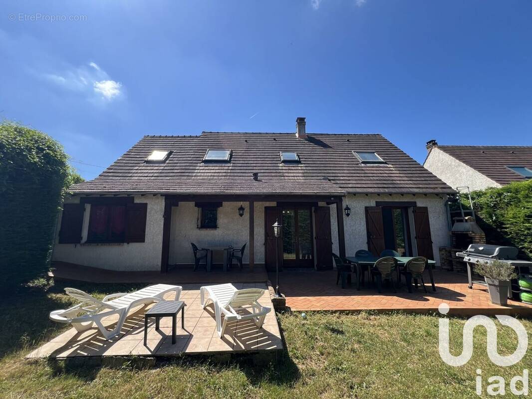 Photo 1 - Maison à SAINTRY-SUR-SEINE