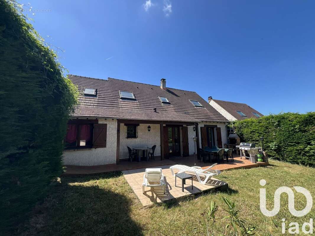 Photo 2 - Maison à SAINTRY-SUR-SEINE