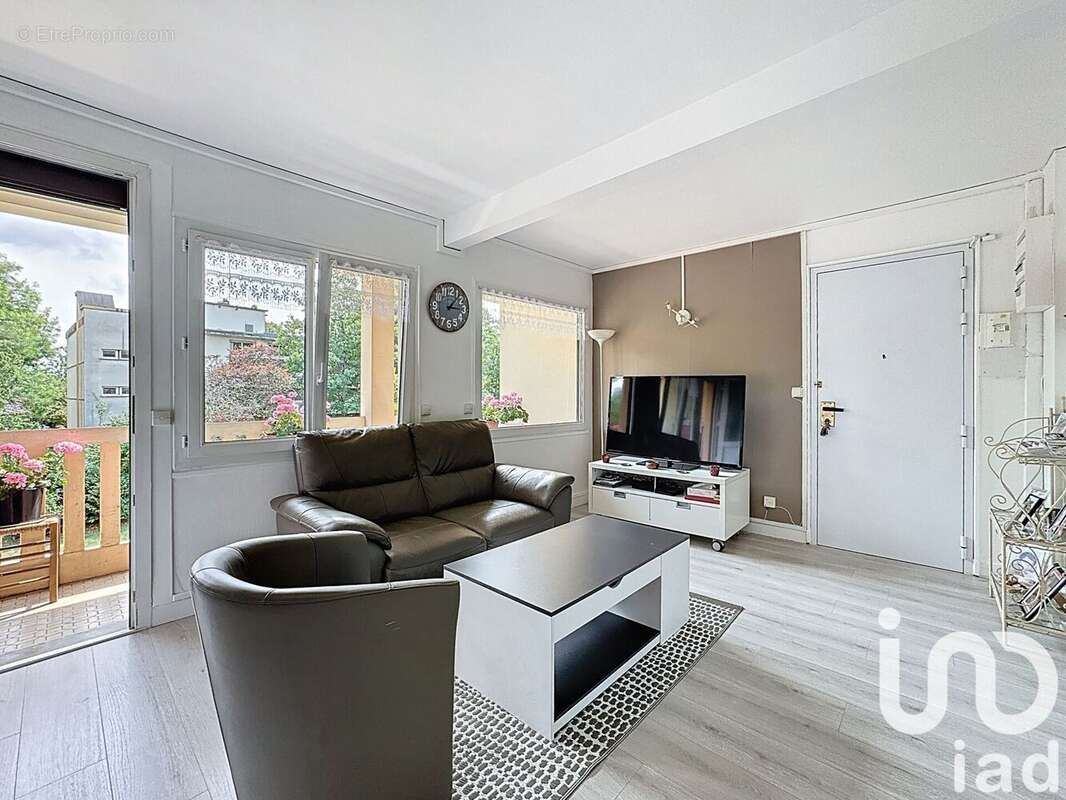 Photo 2 - Appartement à CORBEIL-ESSONNES