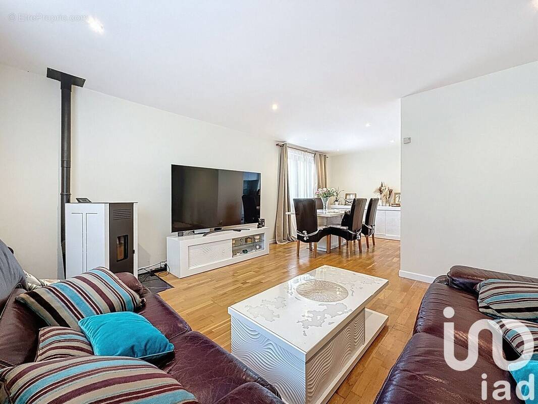 Photo 1 - Maison à GRIGNY