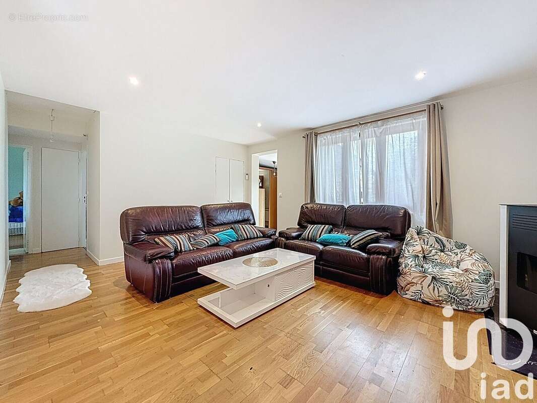 Photo 2 - Maison à GRIGNY