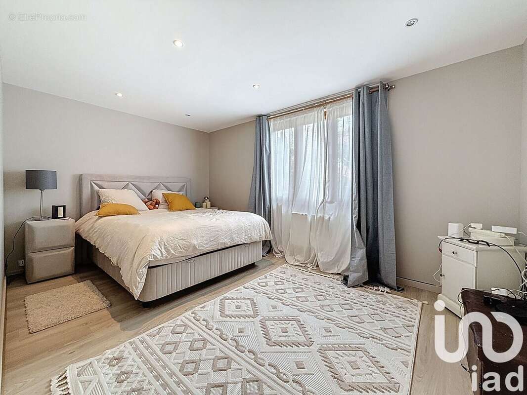 Photo 5 - Maison à GRIGNY