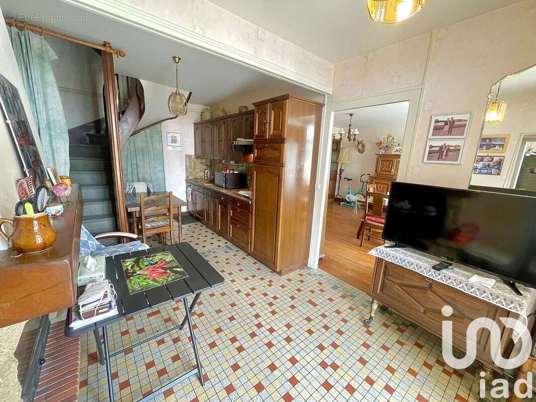 Photo 2 - Maison à LATHUS-SAINT-REMY