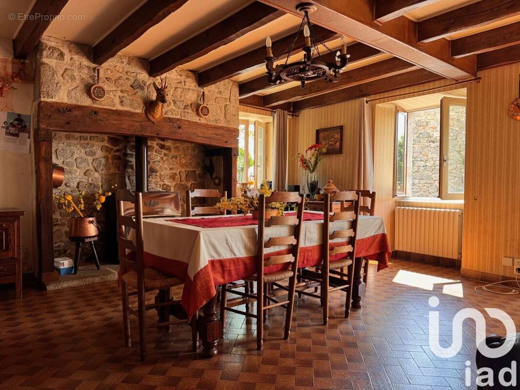 Photo 3 - Maison à GLENAT