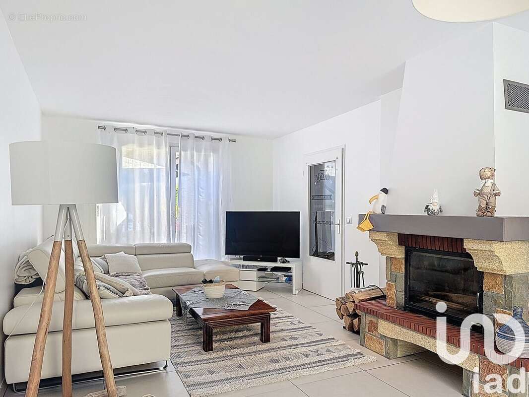 Photo 2 - Maison à VILLE-LA-GRAND