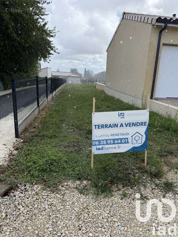 Photo 2 - Terrain à JONZAC