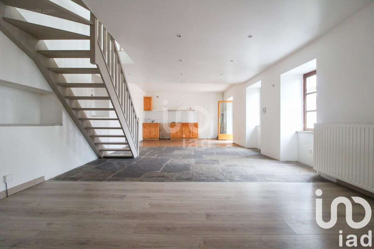 Photo 3 - Maison à SAINT-VICTOR-ET-MELVIEU