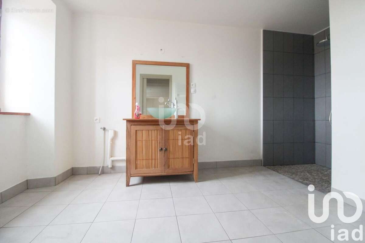 Photo 6 - Maison à SAINT-VICTOR-ET-MELVIEU