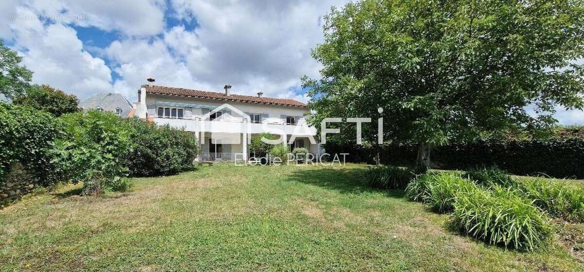 Photo 2 - Maison à POINTIS-INARD