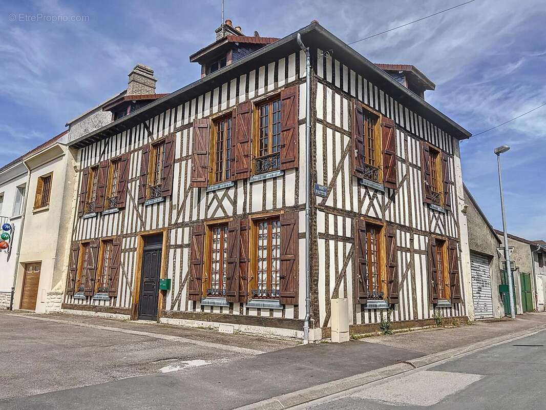 Photo 2 - Maison à ARCIS-SUR-AUBE