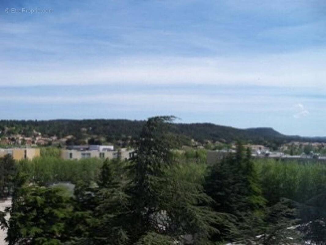 Photo 1 - Appartement à BAGNOLS-SUR-CEZE