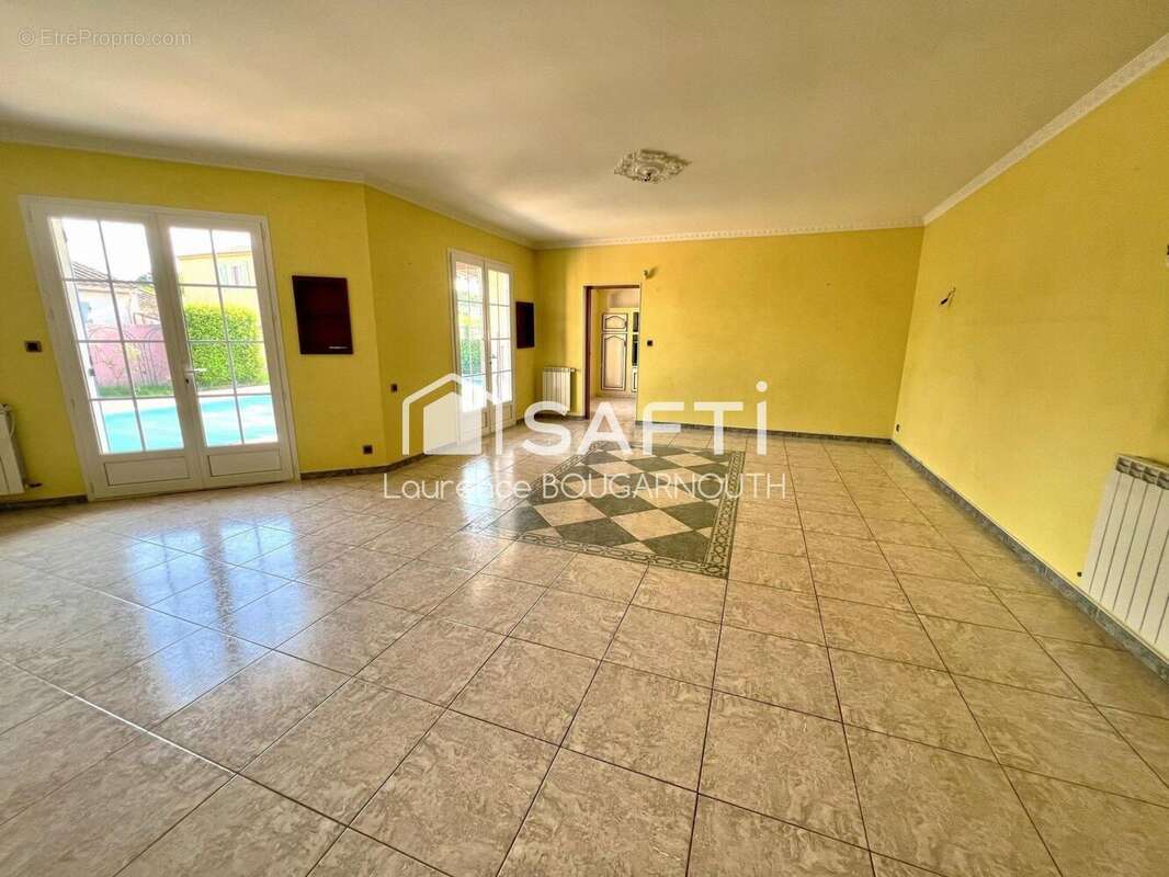 Photo 2 - Maison à ORANGE