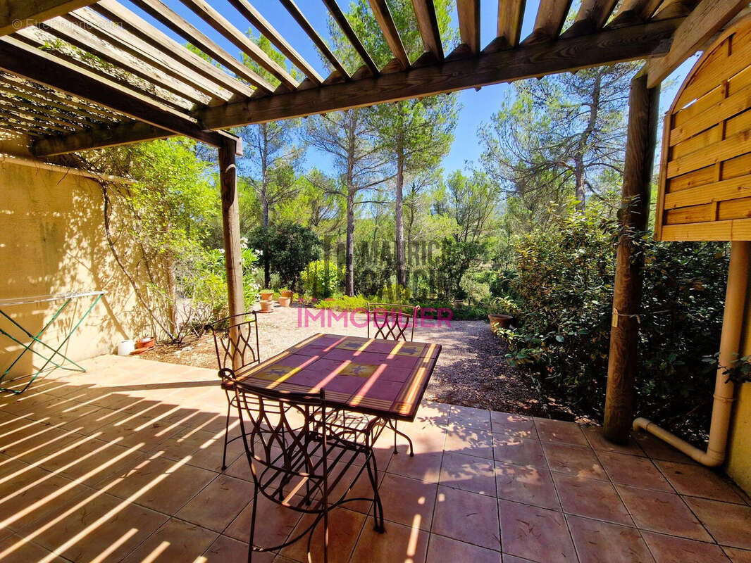 Appartement à SAUMANE-DE-VAUCLUSE