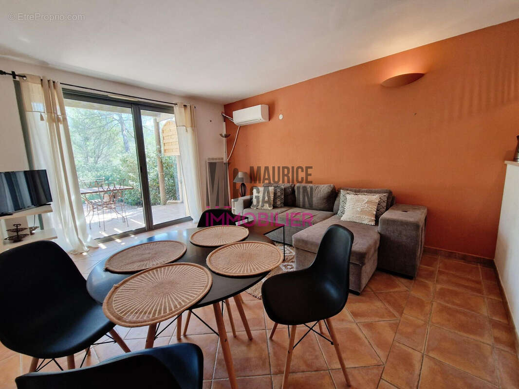 Appartement à SAUMANE-DE-VAUCLUSE