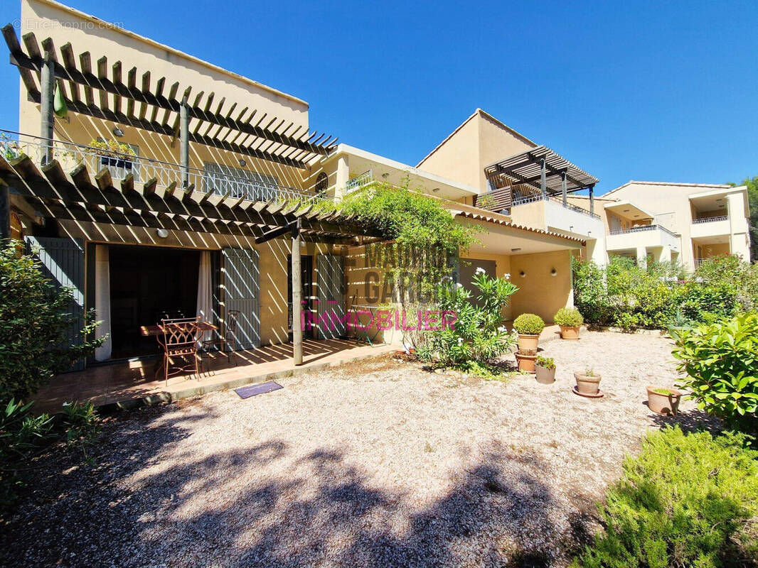 Appartement à SAUMANE-DE-VAUCLUSE