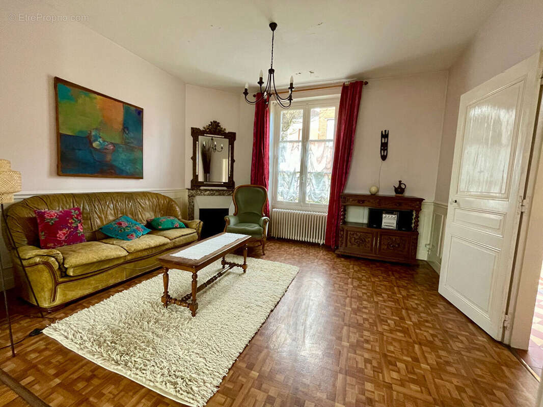 Maison à TOURNAN-EN-BRIE