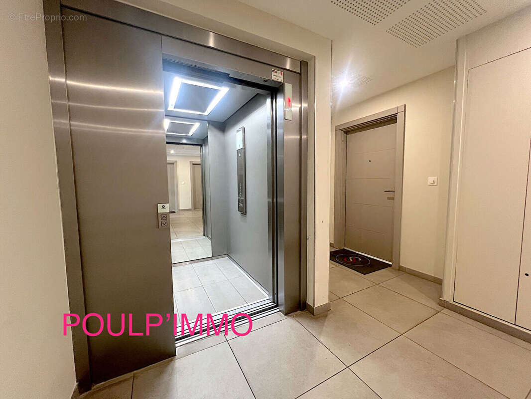 Appartement à HYERES