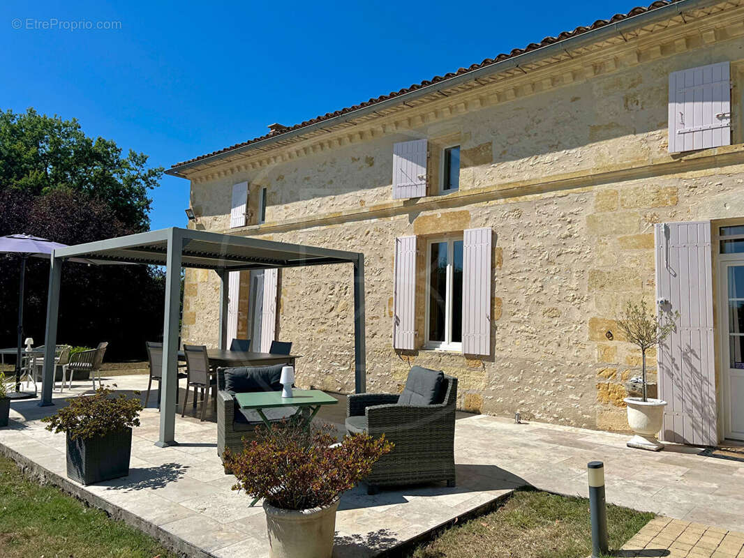 Maison à SAINTE-COLOMBE